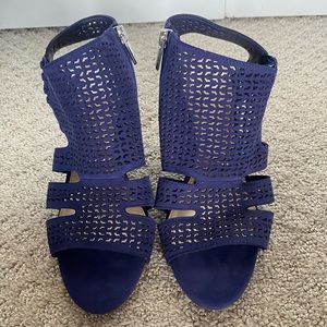 Vince Camuto Navy Blue Pumps 7.5